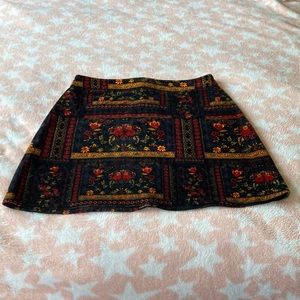 H&M Black and Red Patterned Mini Skirt